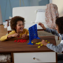 Hasbro Gaming Vier Op 'n Rij 12 Hasbro Gaming Vier Op 'n Rij -Spel Serie 1105857 8ec1a7c4