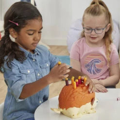 Hasbro Gaming Egeltje Plof -Spel Serie 1977836 7310d73e